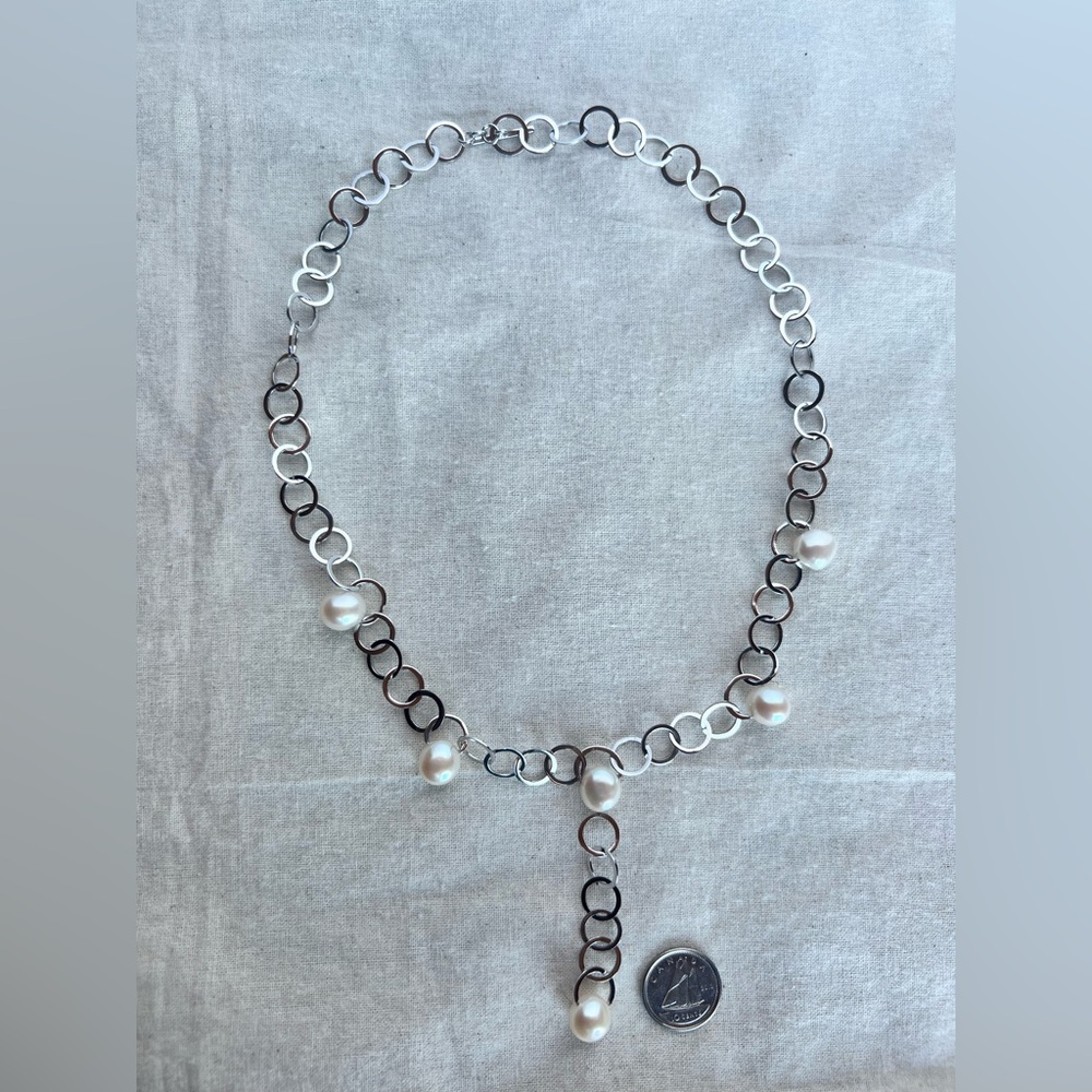 Silver and pearl necklace